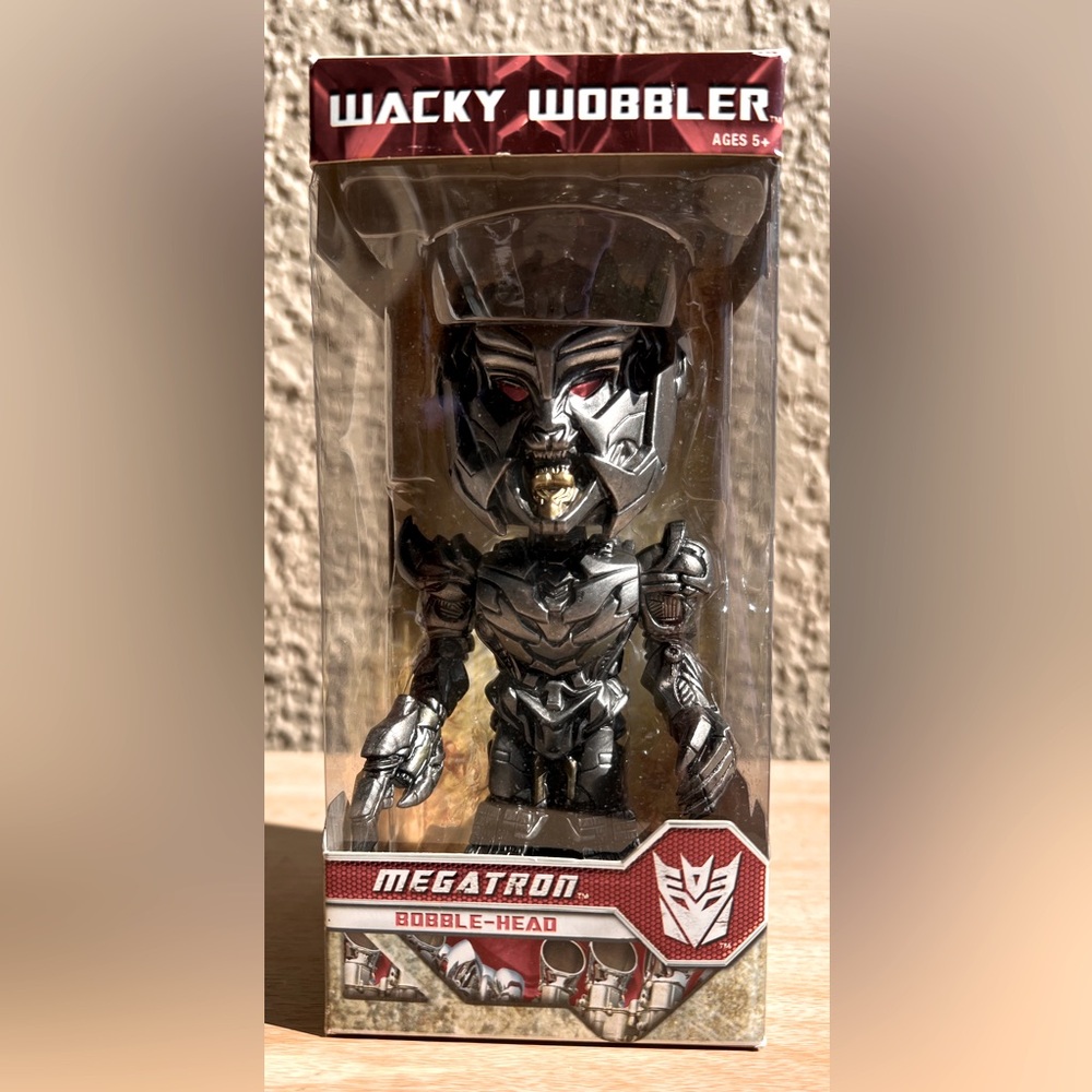 Wacky wobbler transformers revenge of the fallen Metatron bobble head￼